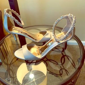 Badgley Mischka Kitten Heels